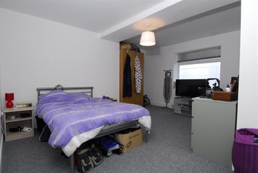 1 bed flat, 1 Quaker Lane, Peverell, Plymouth, PL34FA - Image 1